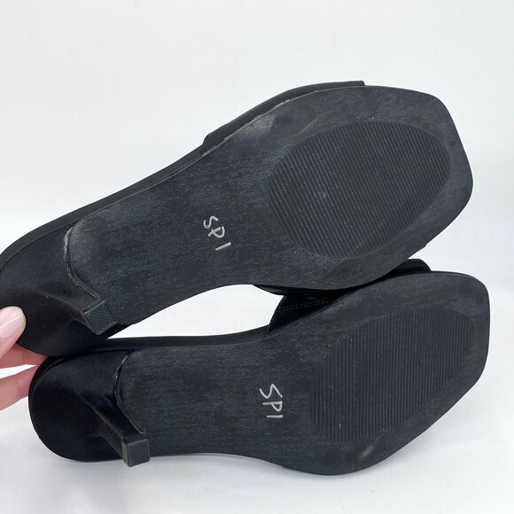 New Torrid Black Rhinestone Bow Kitten Heel - SIze 8WW - Picture 9 of 10